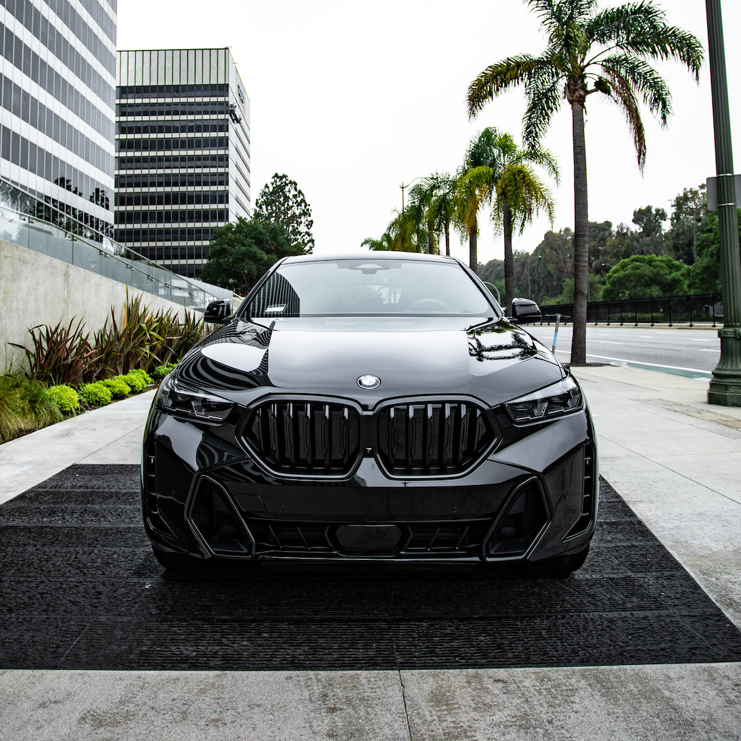 bmw-x6-m40i-2024-rental-in-los-angeles