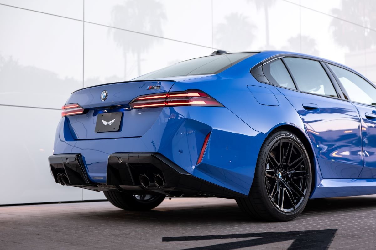 BMW G90 M5 rental in Los Angeles
