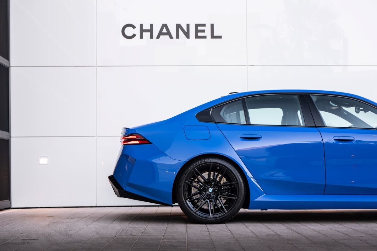 BMW G90 M5 rental in Los Angeles