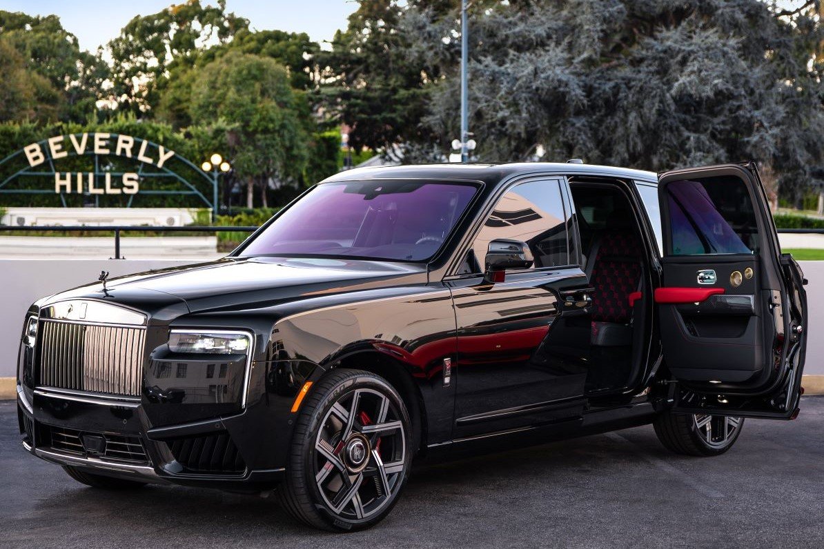 Rolls-Royce Cullinan Black Badge 2025 rental LAX Rolls-Royce Cullinan Black Badge 2025 rental LAX