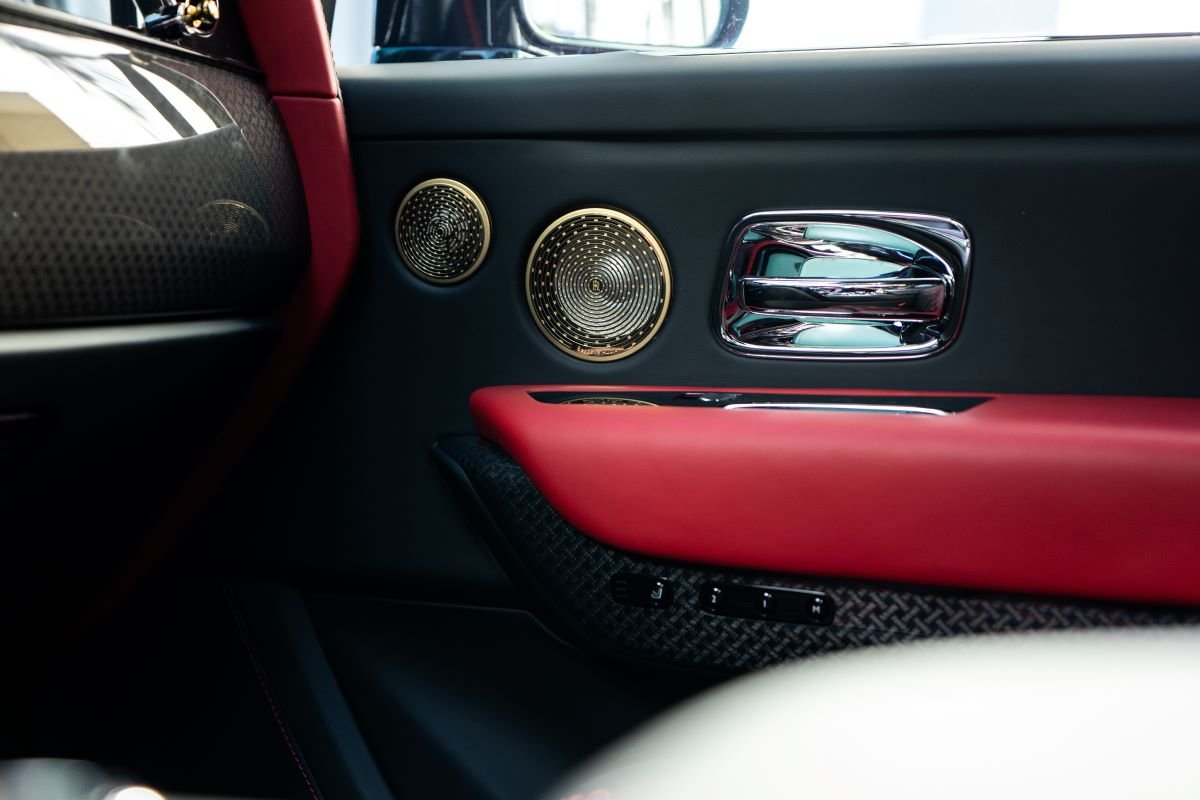 Rent a Rolls-Royce Cullinan Black Badge 2025 in Los Angeles Rent a Rolls-Royce Cullinan Black Badge 2025 in Los Angeles