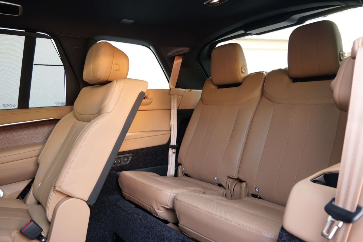 Rent a RangeRover P400 LWB 2025 in Los Angeles