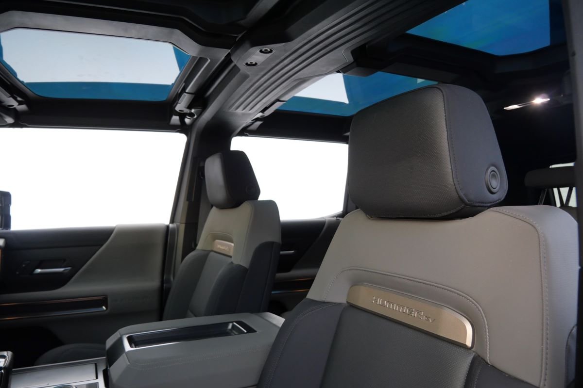 Rent a Hummer EV SUV 2025 in LAX Rent a Hummer EV SUV 2025 in LAX