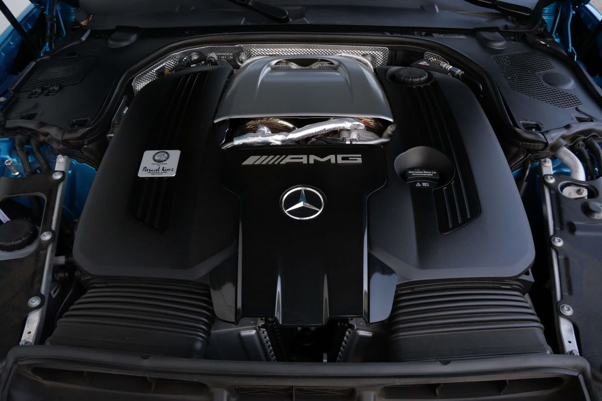 Rent a Mercedes AMG SL 63 2023 in LAX Rent a Mercedes AMG SL 63 2023 in LAX