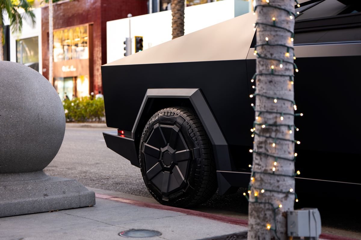 Tesla Cybertruck FSD 2026 Rental LAX Tesla Cybertruck FSD 2026 Rental LAX