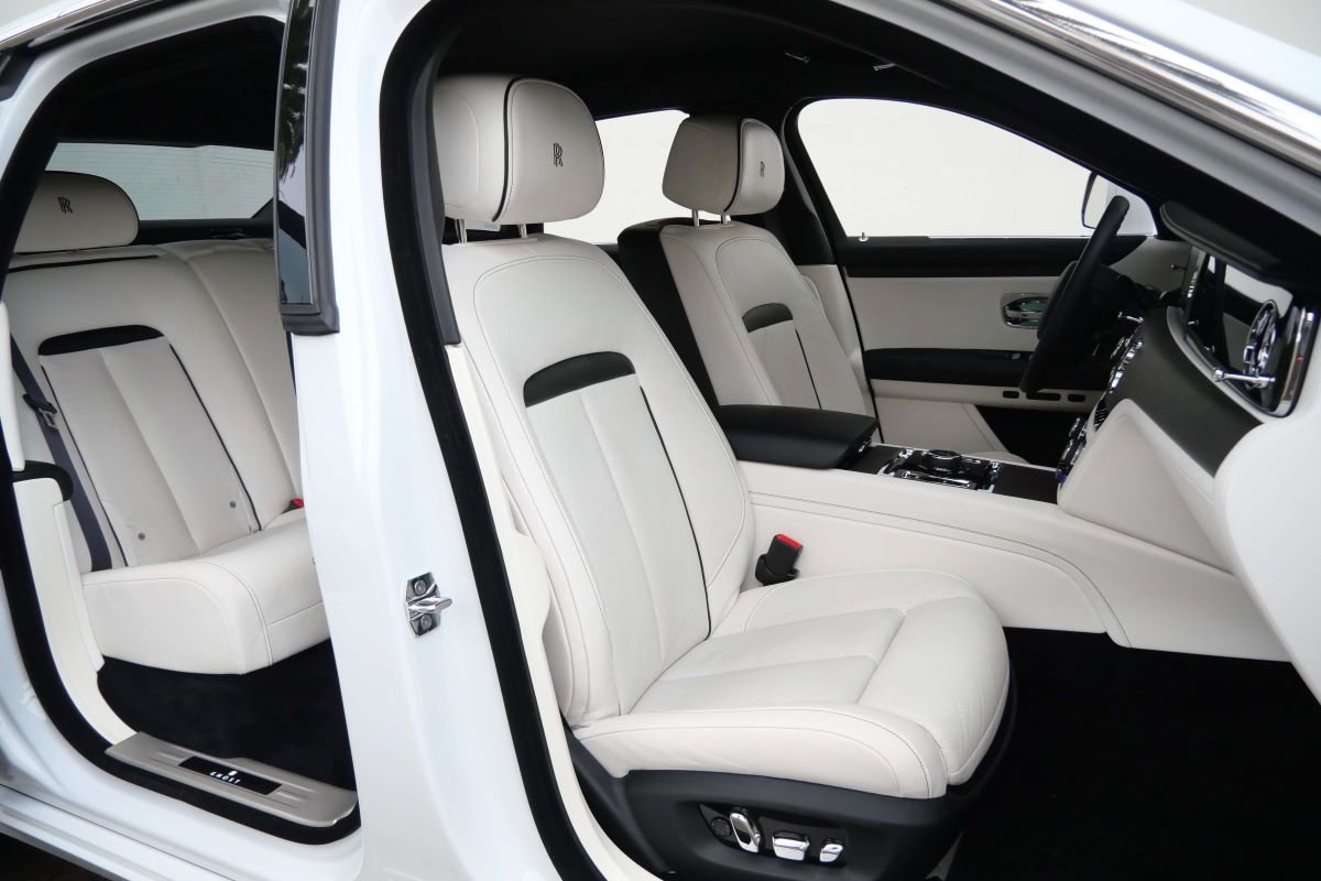 Rolls-Royce Ghost 2023  rental LAX