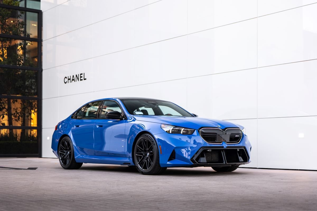 BMW G90 M5 rental in Los Angeles