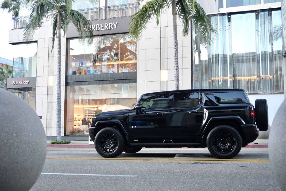 Rent a Hummer EV SUV 2025 in Los Angeles Rent a Hummer EV SUV 2025 in Los Angeles