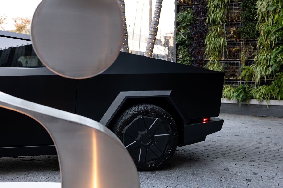 Tesla Cybertruck FSD 2026 Rental LAX Tesla Cybertruck FSD 2026 Rental LAX