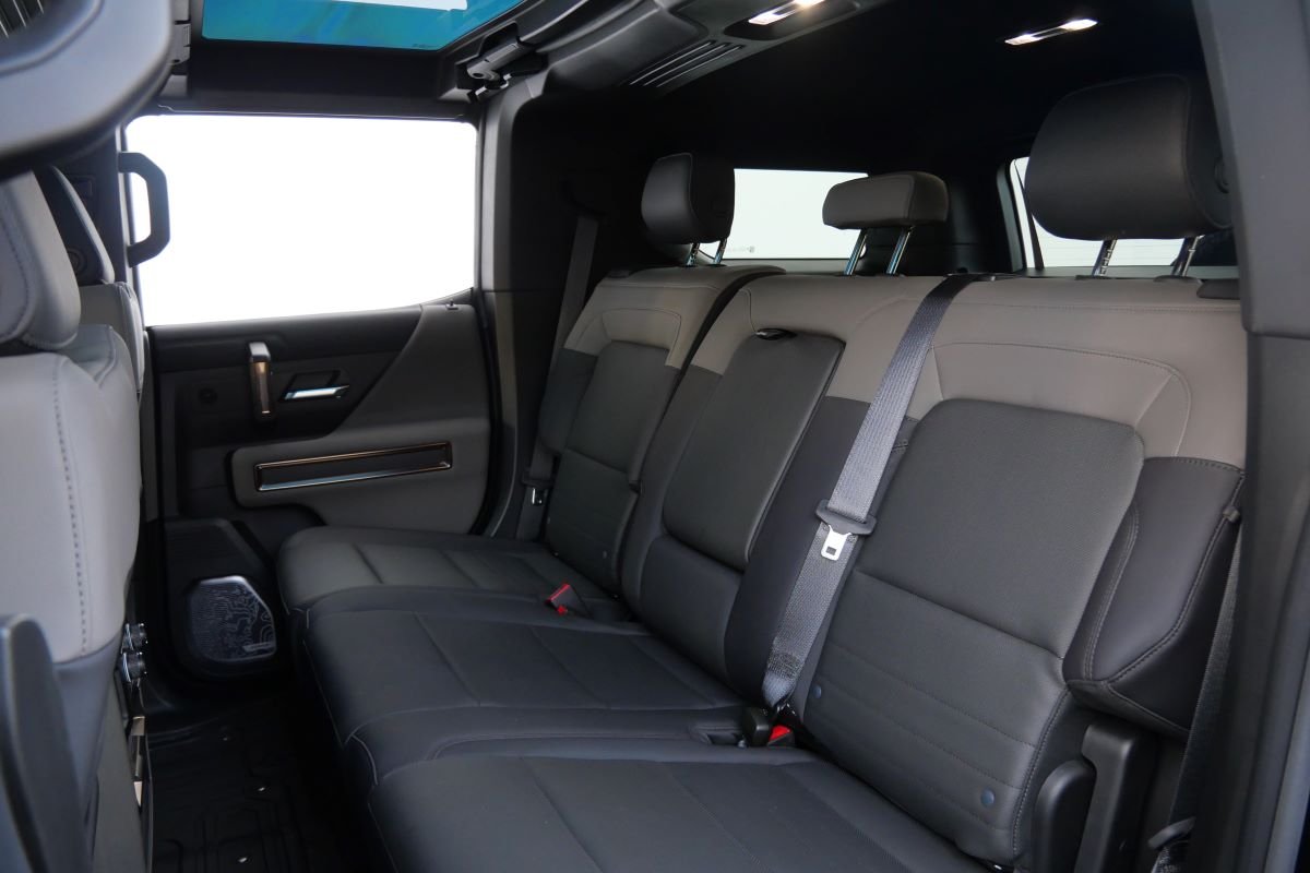 Rent a Hummer EV SUV 2025 in LAX Rent a Hummer EV SUV 2025 in LAX