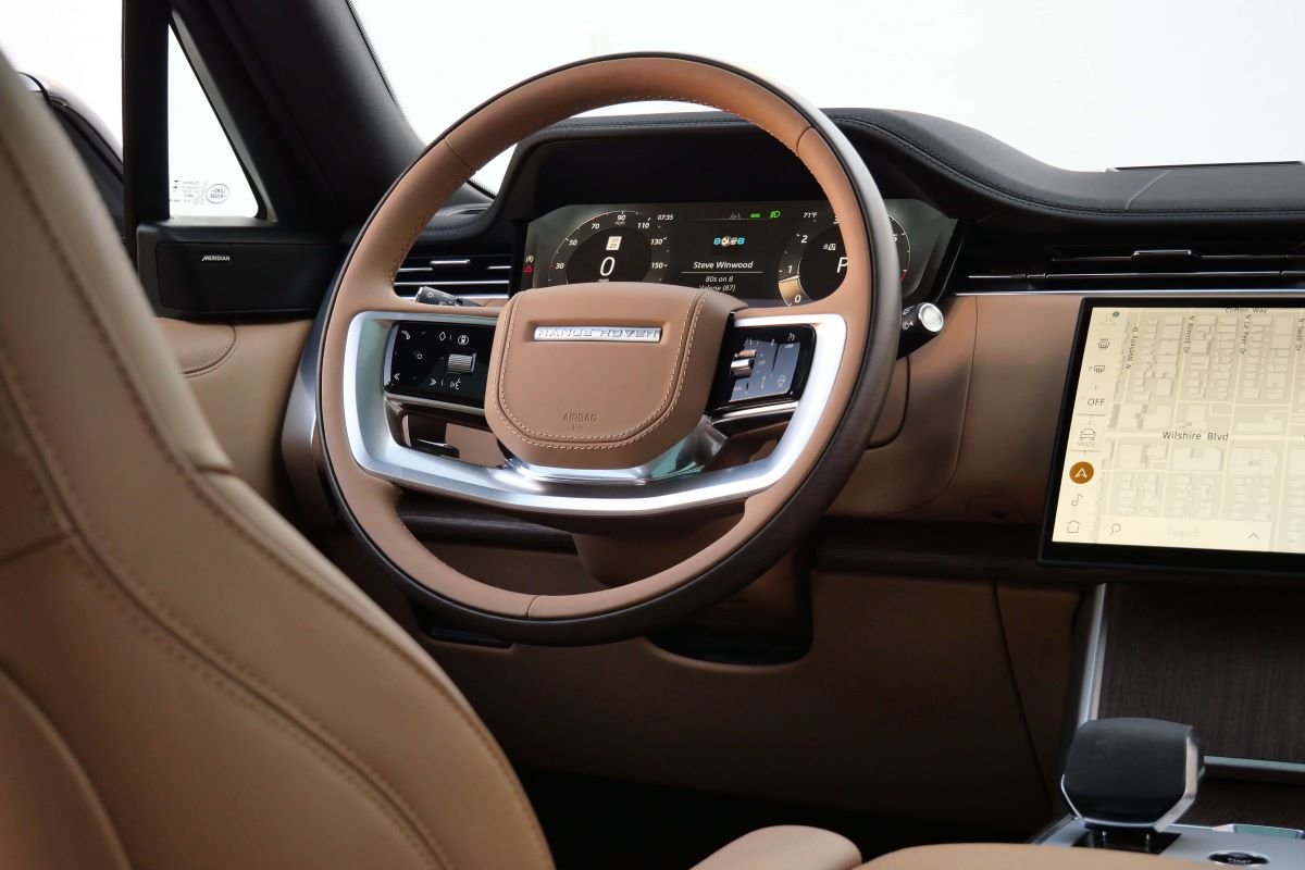 rent a RangeRover P400 LWB 2025 in LAX