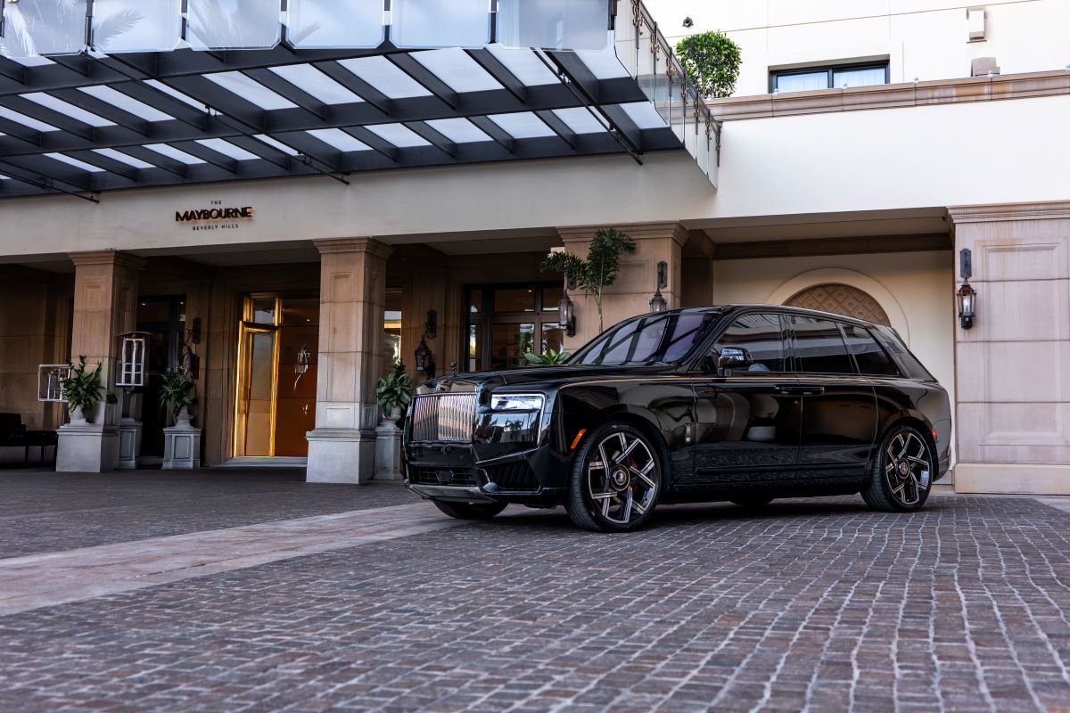 Rolls-Royce Cullinan Black Badge 2025 rental LAX Rolls-Royce Cullinan Black Badge 2025 rental LAX