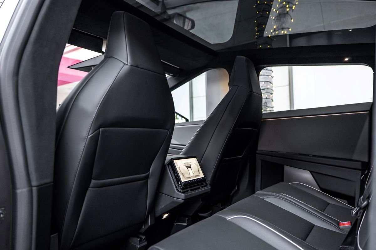 Tesla Cybertruck FSD 2026 Rental LAX Tesla Cybertruck FSD 2026 Rental LAX